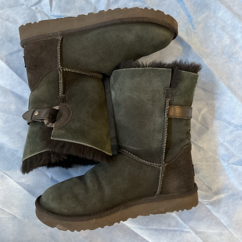 UGG, short buckle boot
